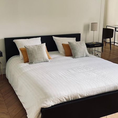 Grand Appartement D'Exception Au Chateau Randin Écully Kültér fotó
