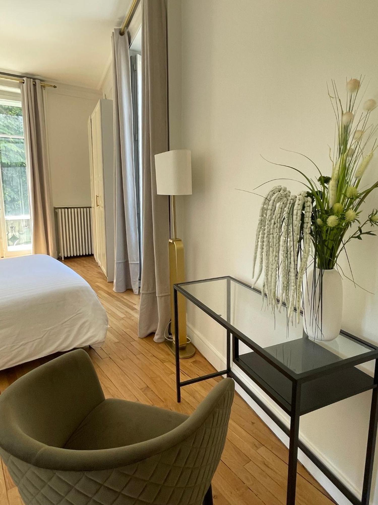 Grand Appartement D'Exception Au Chateau Randin Écully Kültér fotó